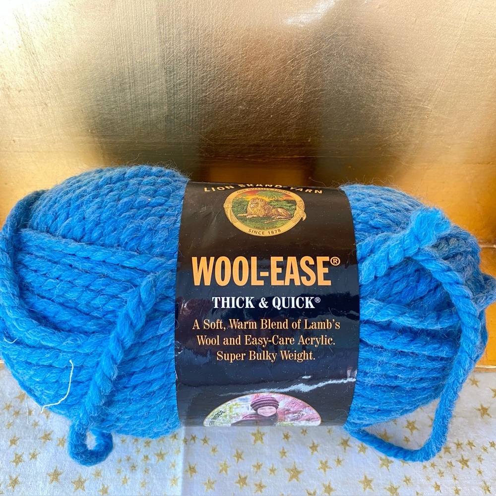 Wool-Ease Thick & Quick. Sky Blue Color. NWT. Super Bulky.